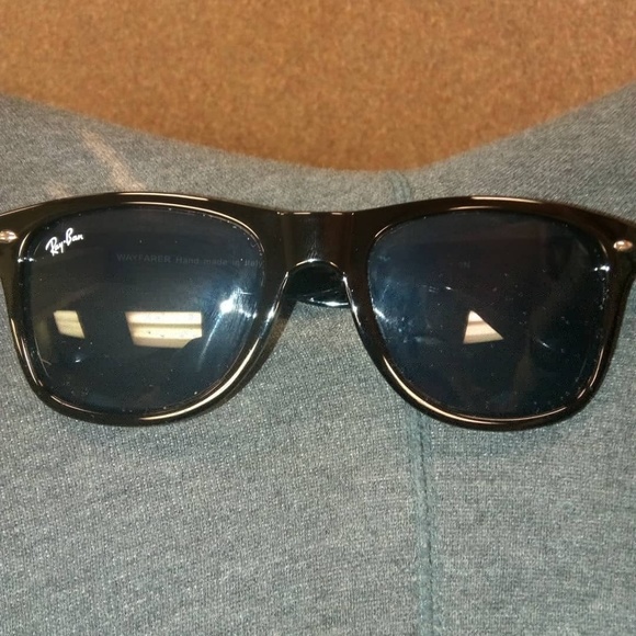 RAY BANS - Picture 1 of 1